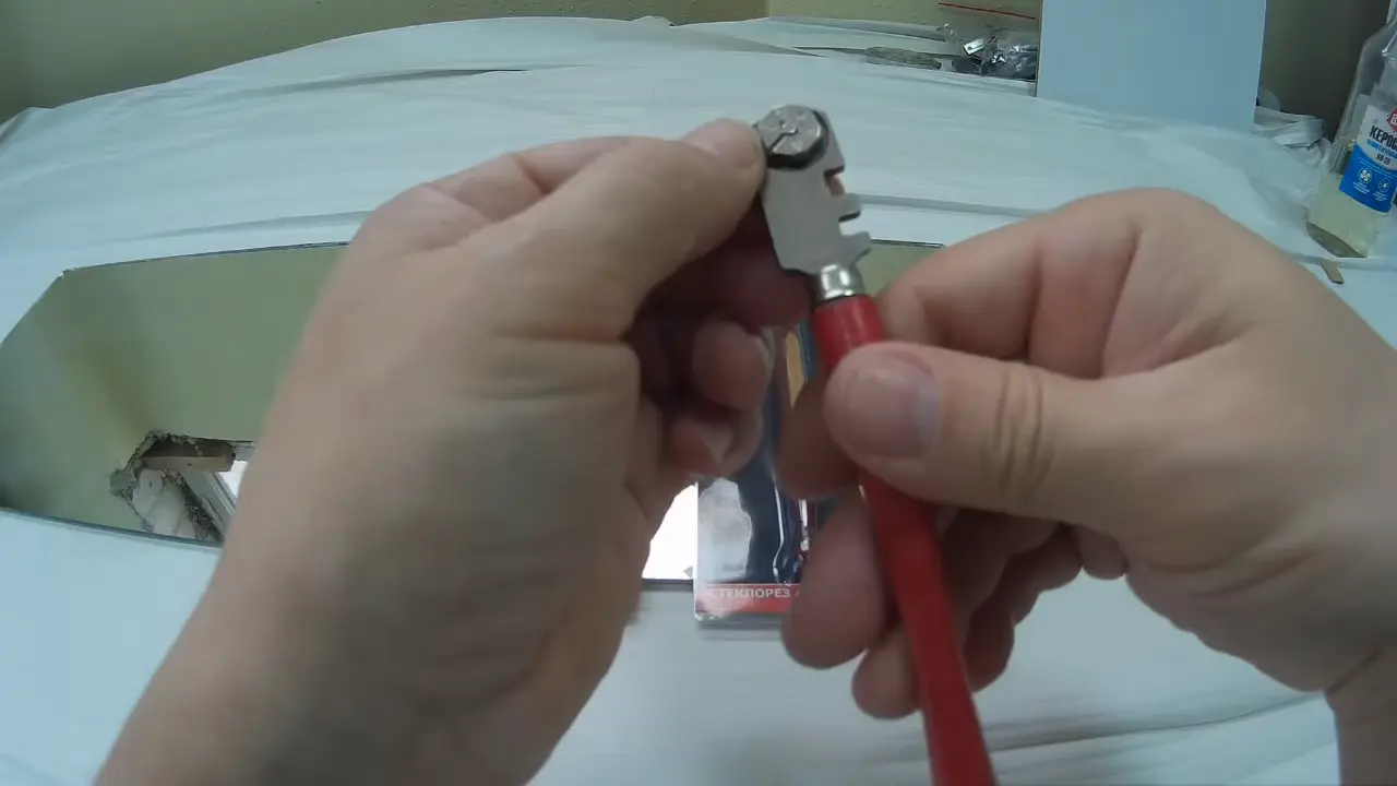 Роликовый стеклорез от Jobo
